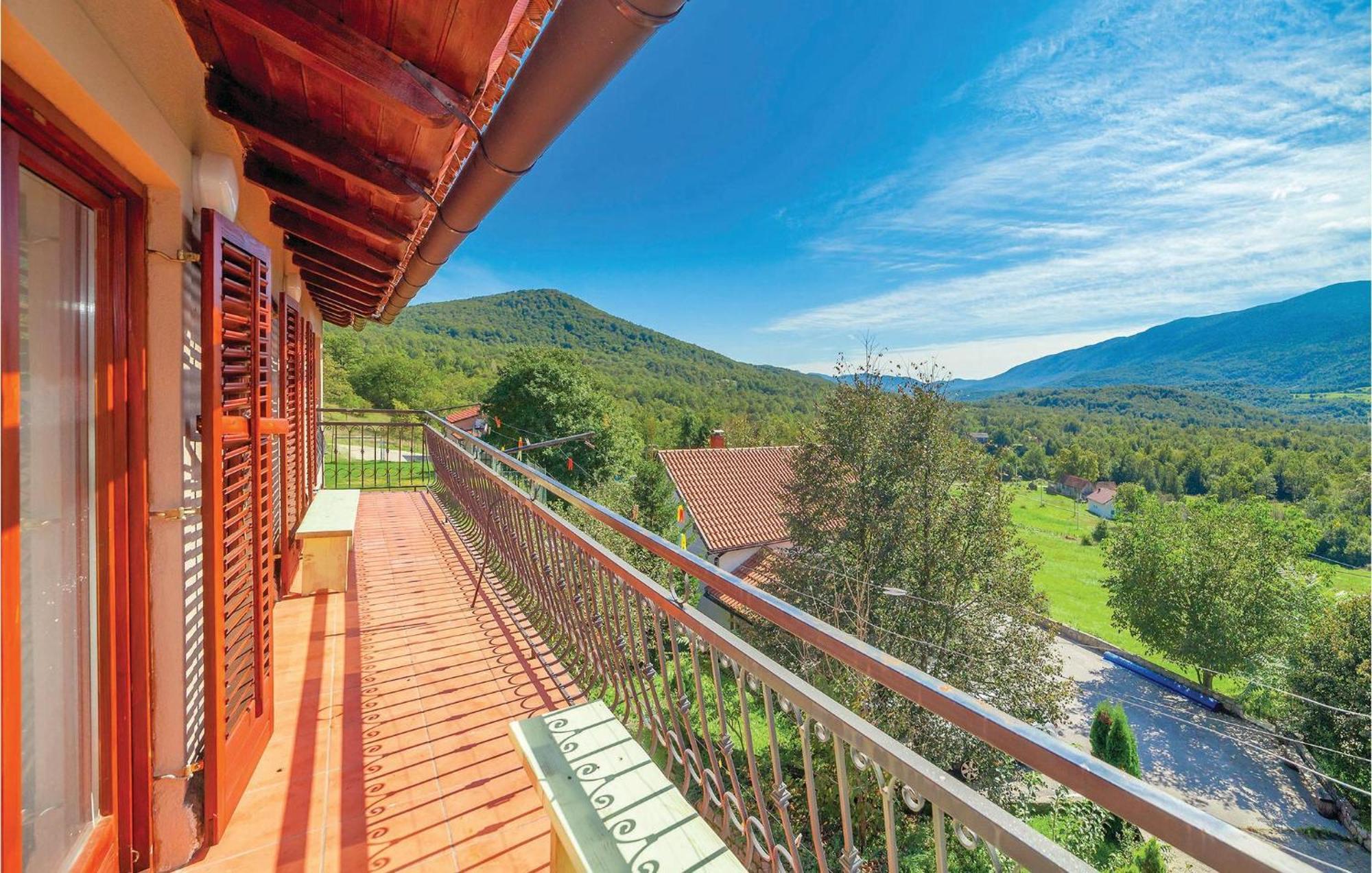 7 Bedroom Pet Friendly Home In Crni Kal Crni Kal  Eksteriør billede