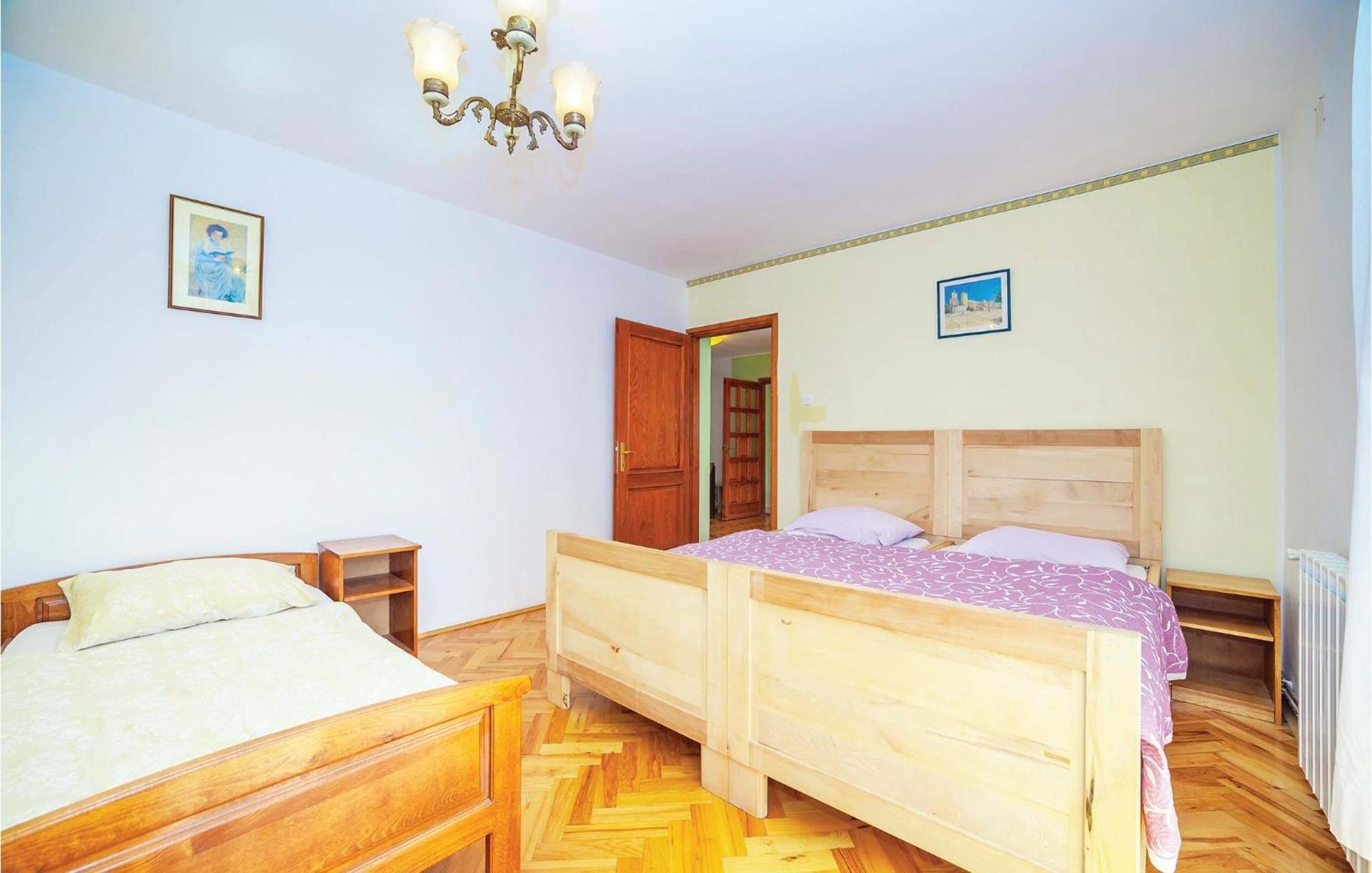 7 Bedroom Pet Friendly Home In Crni Kal Eksteriør billede