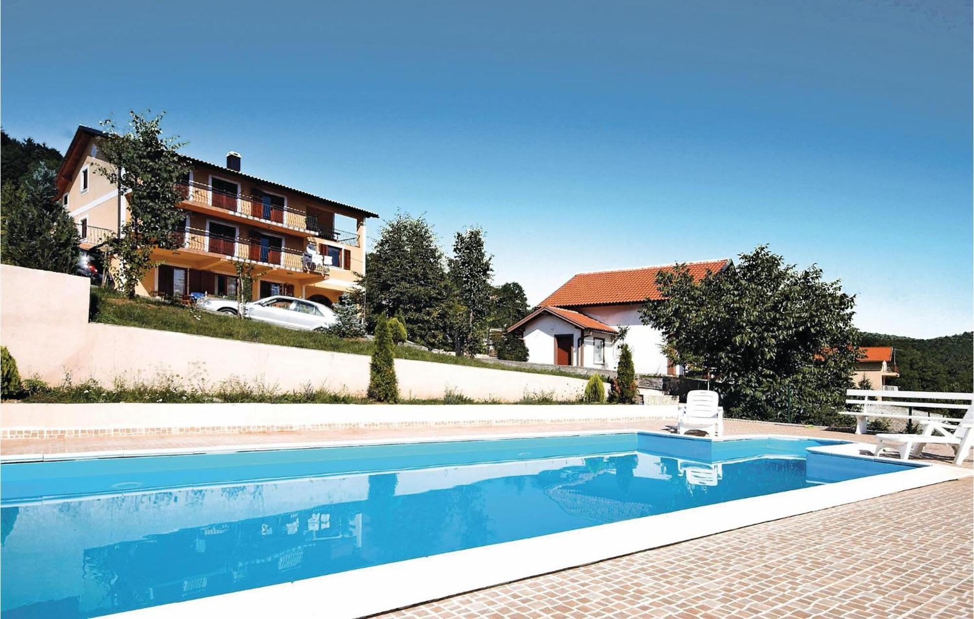7 Bedroom Pet Friendly Home In Crni Kal Crni Kal  Eksteriør billede